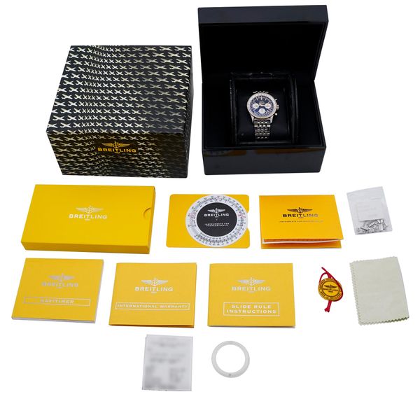 Breitling Navitimer D23322